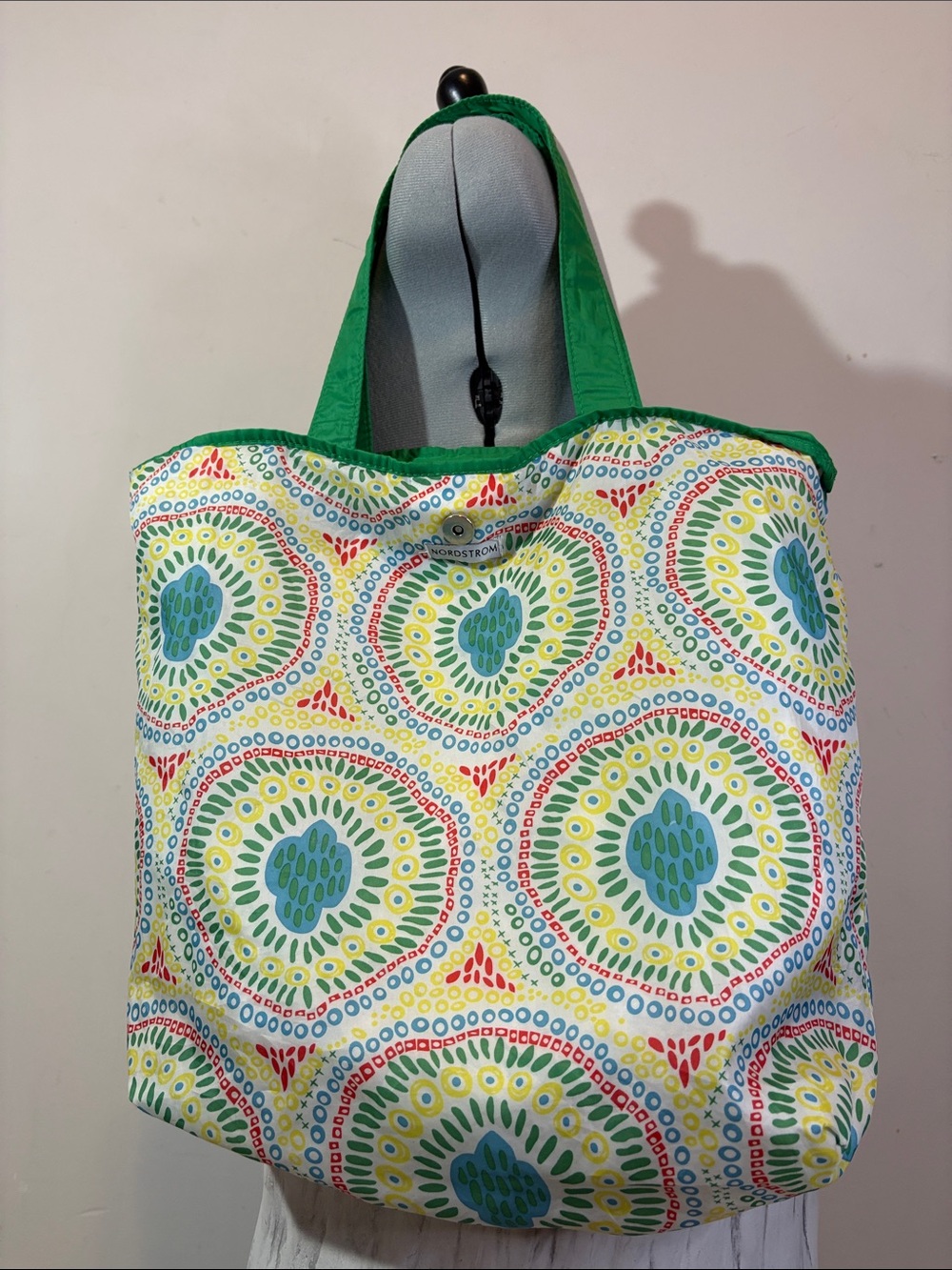 Kelly Green Quilted Nylon Reusable Grocery Shopping Market Tote Printed Lining - Picture 3 of 6